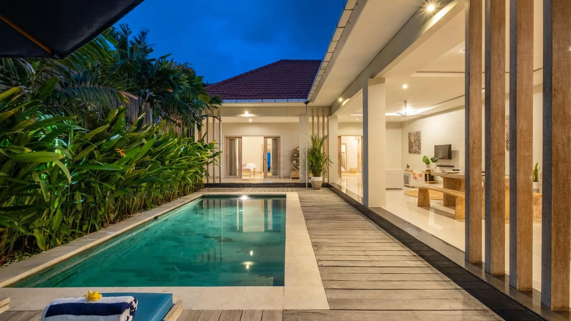☆ Villa Larissa ☆ Seminyak 2Br Pool Kuta Petitenget