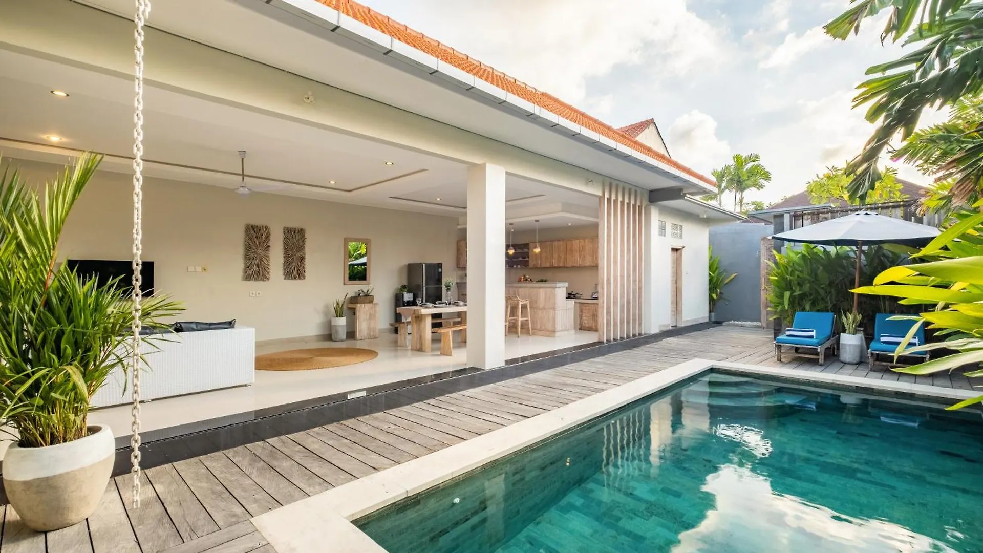☆ Villa Larissa ☆ Seminyak 2Br Pool Kuta Petitenget 塞米亚克