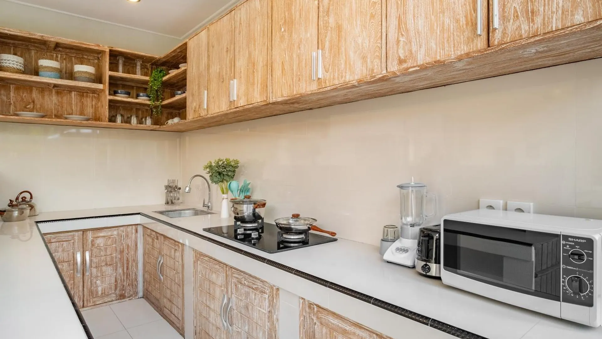 ☆ Villa Larissa ☆ Seminyak 2Br Pool Kuta Petitenget 0*, 塞米亚克 印尼