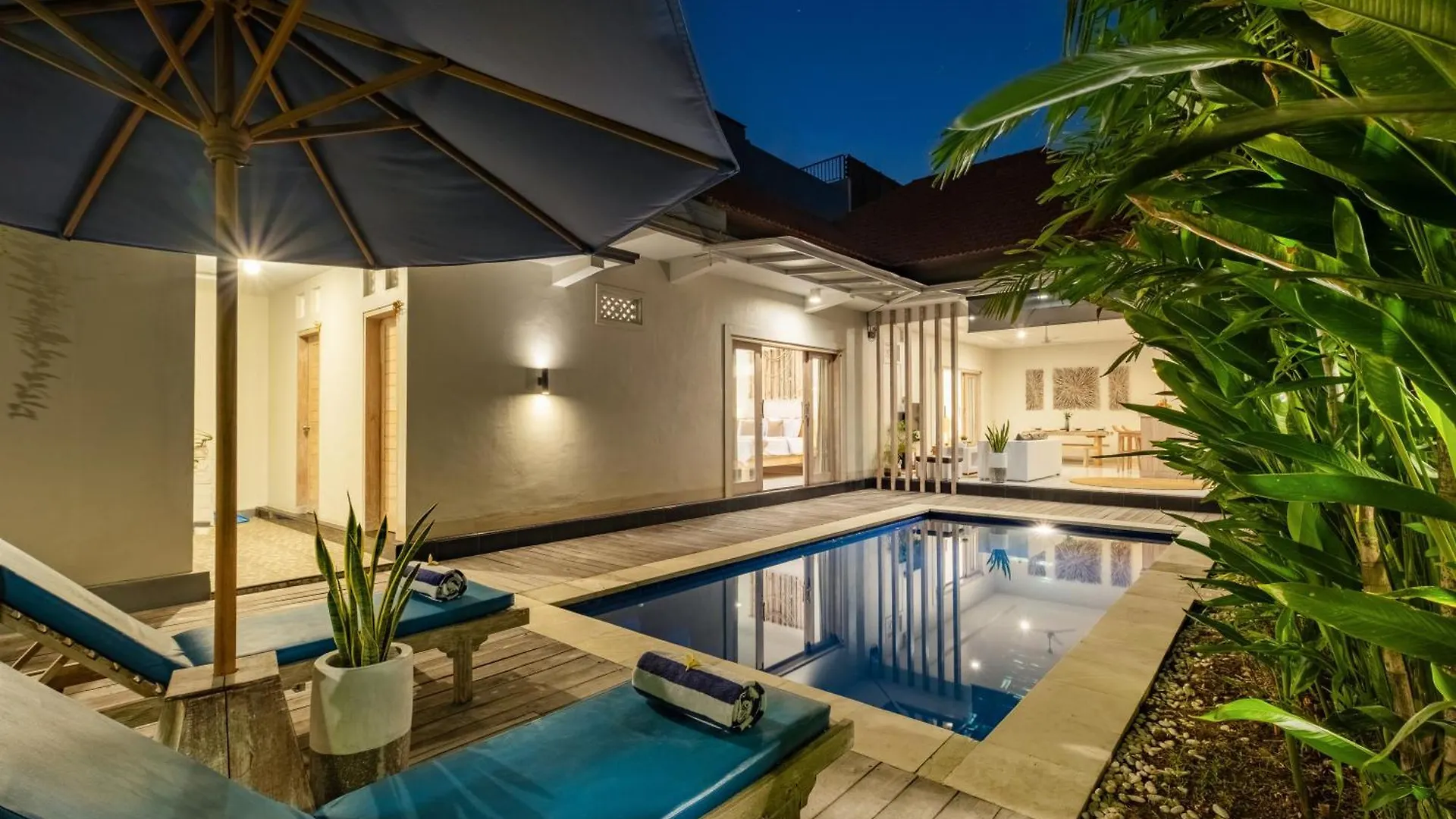 ☆ Villa Larissa ☆ Seminyak 2Br Pool Kuta Petitenget